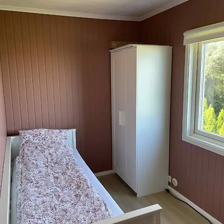 Apartment 2 Bedrooms - Beautiful Near Centre *