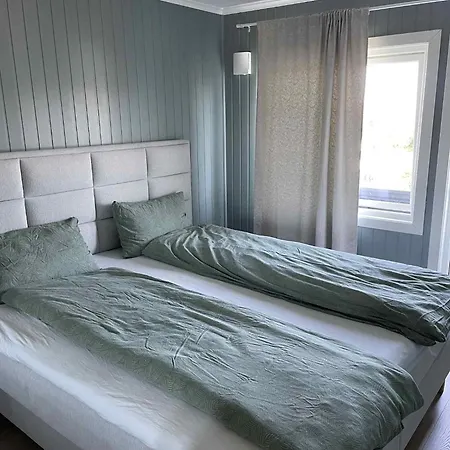 2 Bedrooms - Beautiful Near Centre